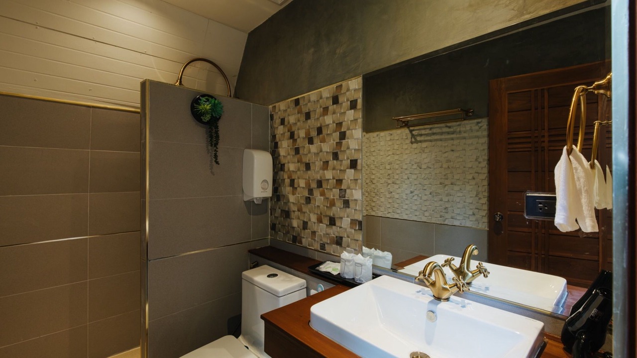 Photo of Bathroom in Luang Nuea