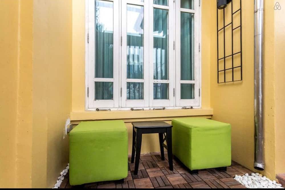 Photo of Bedroom in Khlong Toei Nuea