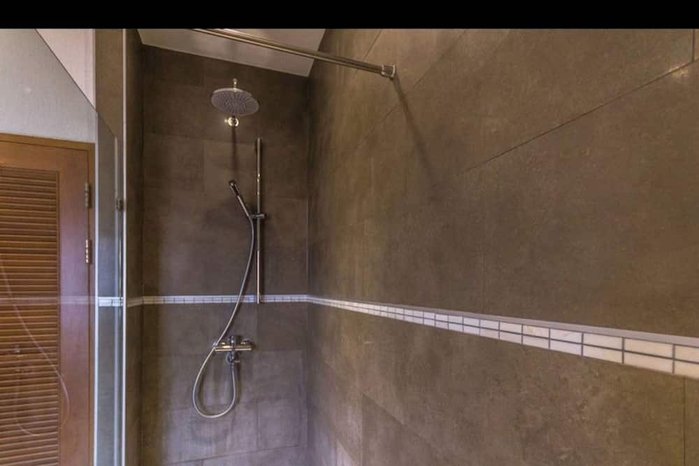 Photo of Bathroom in Khlong Toei Nuea