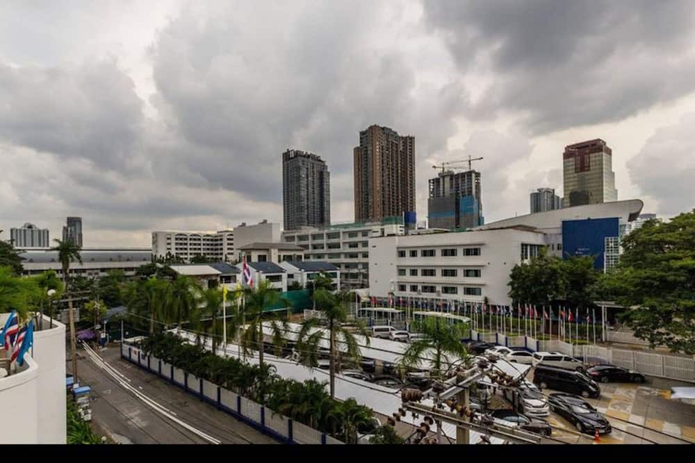Photo of Outdoor in Khlong Toei Nuea