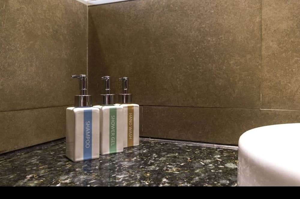 Photo of Bathroom in Khlong Toei Nuea