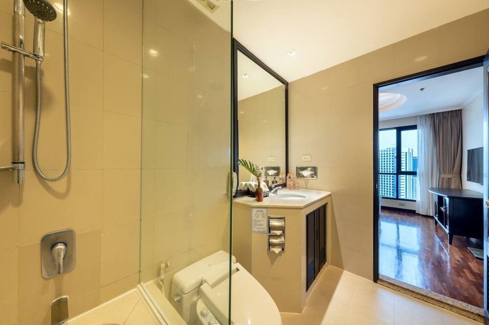 Photo of Bathroom in Embassy District