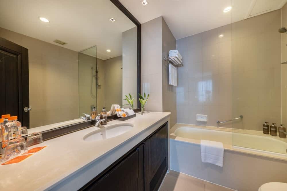 Photo of Bathroom in Embassy District
