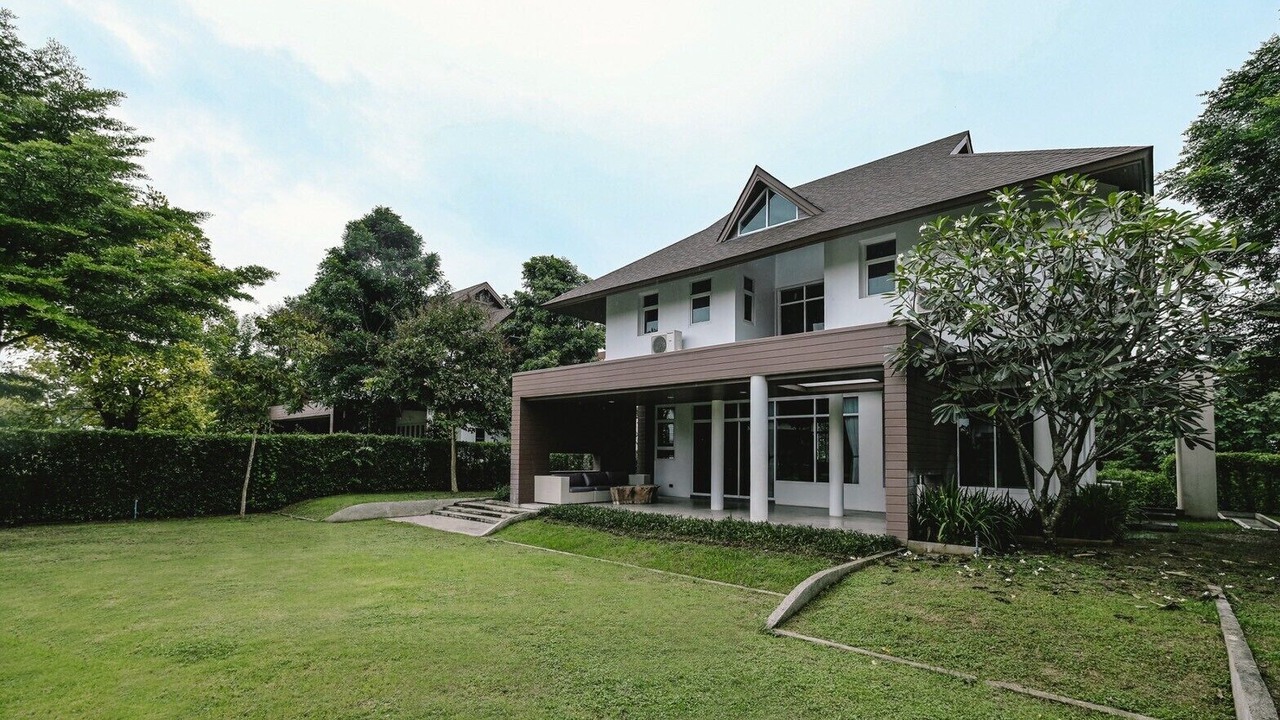 Photo of Outdoor in Khanong Phra