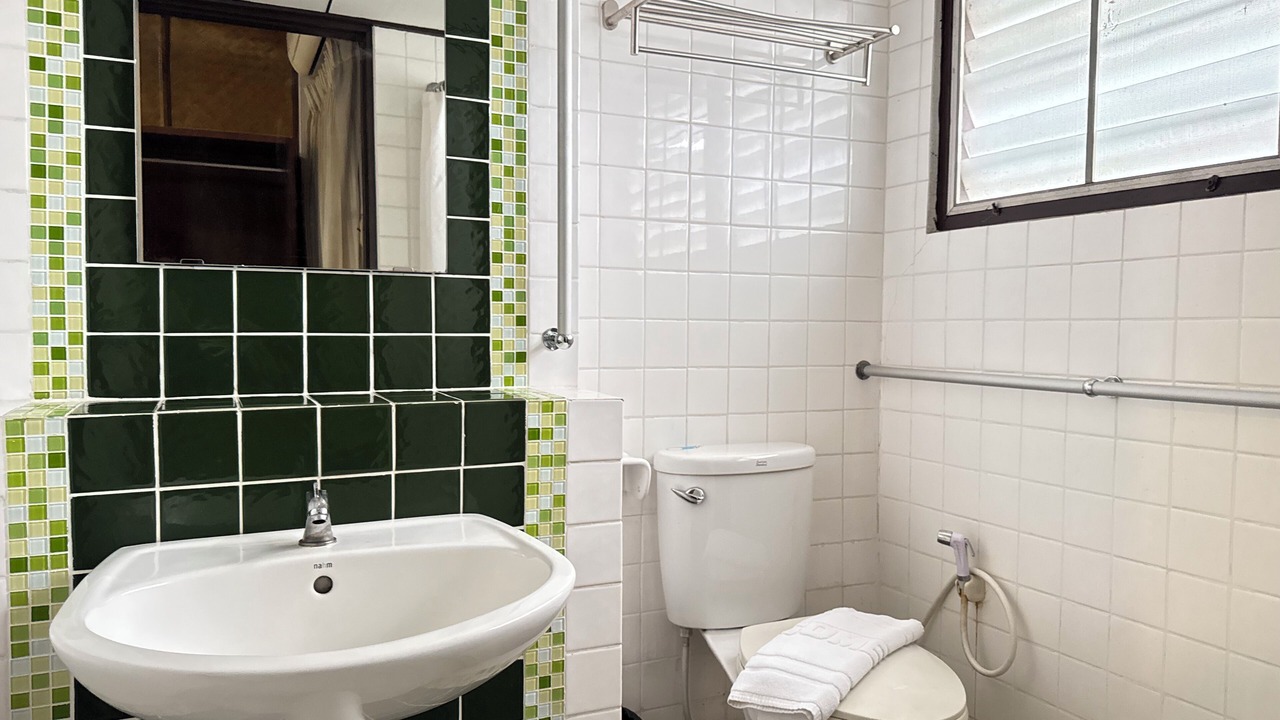 Photo of Bathroom in Old City