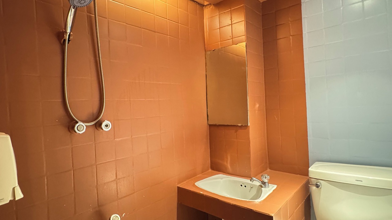 Photo of Bathroom in Old City