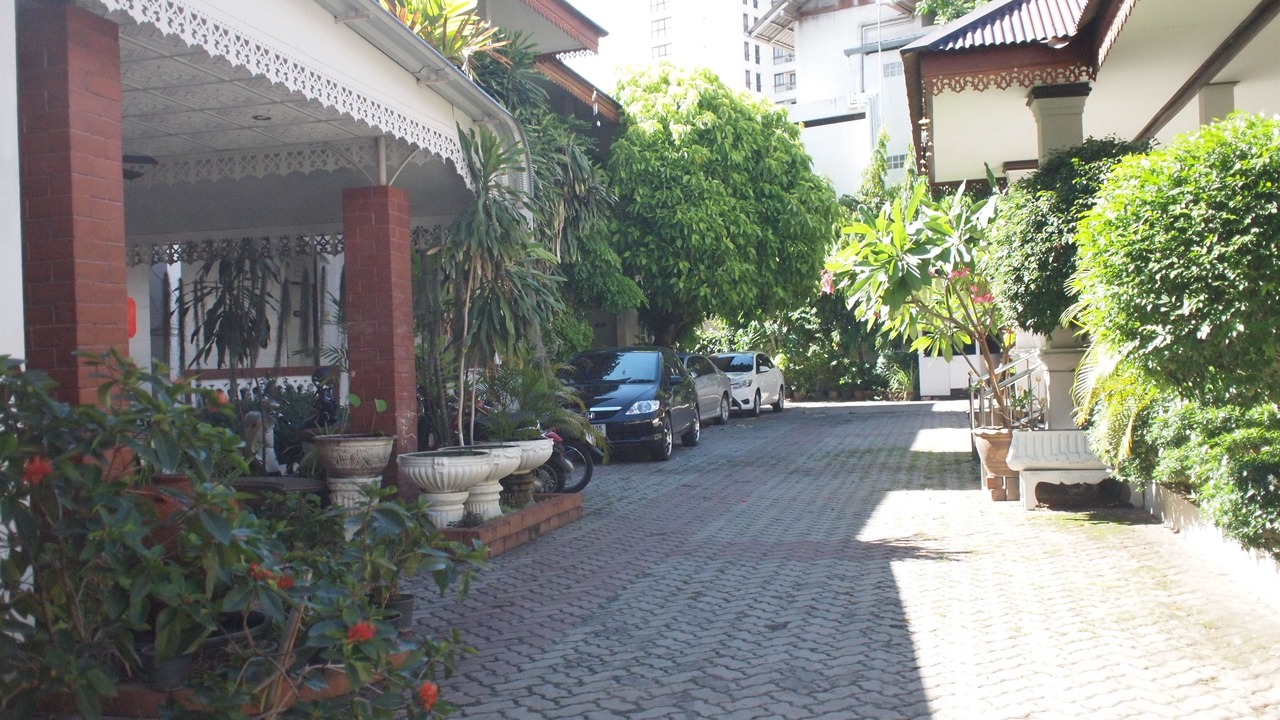 Photo of Outdoor in Thapae