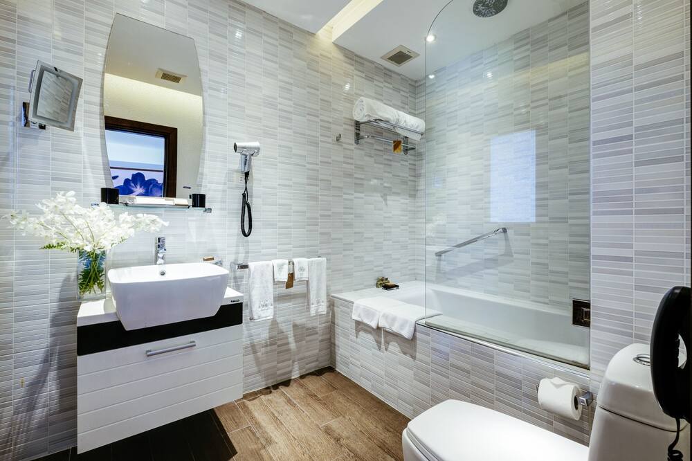 Photo of Bathroom in Hin Son