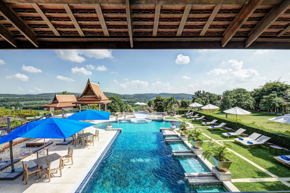 Photo of Outdoor in Hin Son