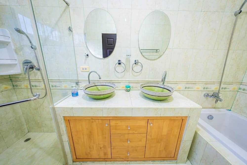 Photo of Bathroom in Bang Sare