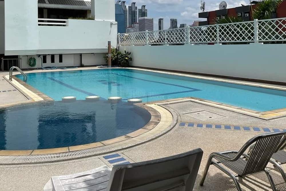 Photo of Outdoor in Ploenchit