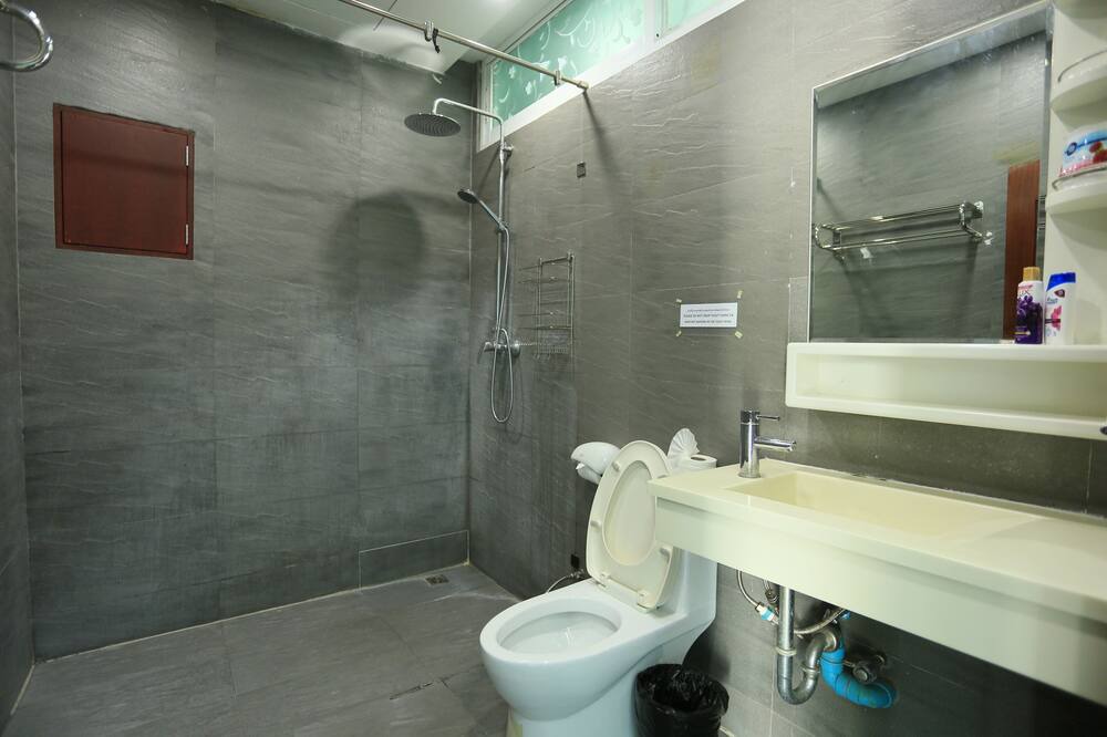 Photo of Bathroom in Nanai Road