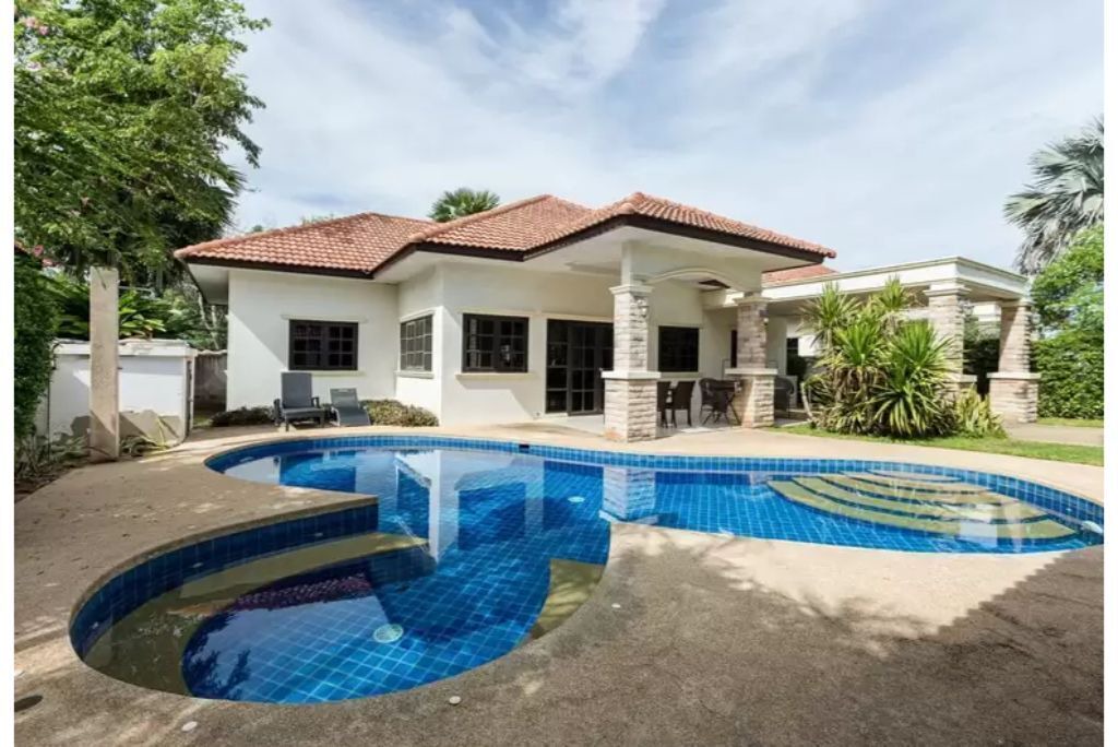 Photo of Outdoor in Hin Lek Fai