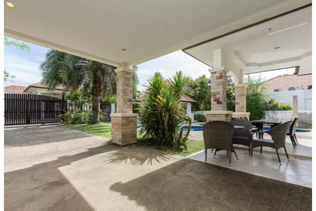 Photo of Patio Balcony in Hin Lek Fai