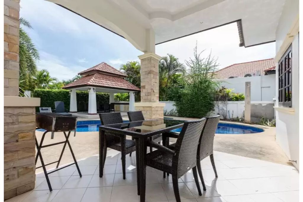 Photo of Outdoor in Hin Lek Fai