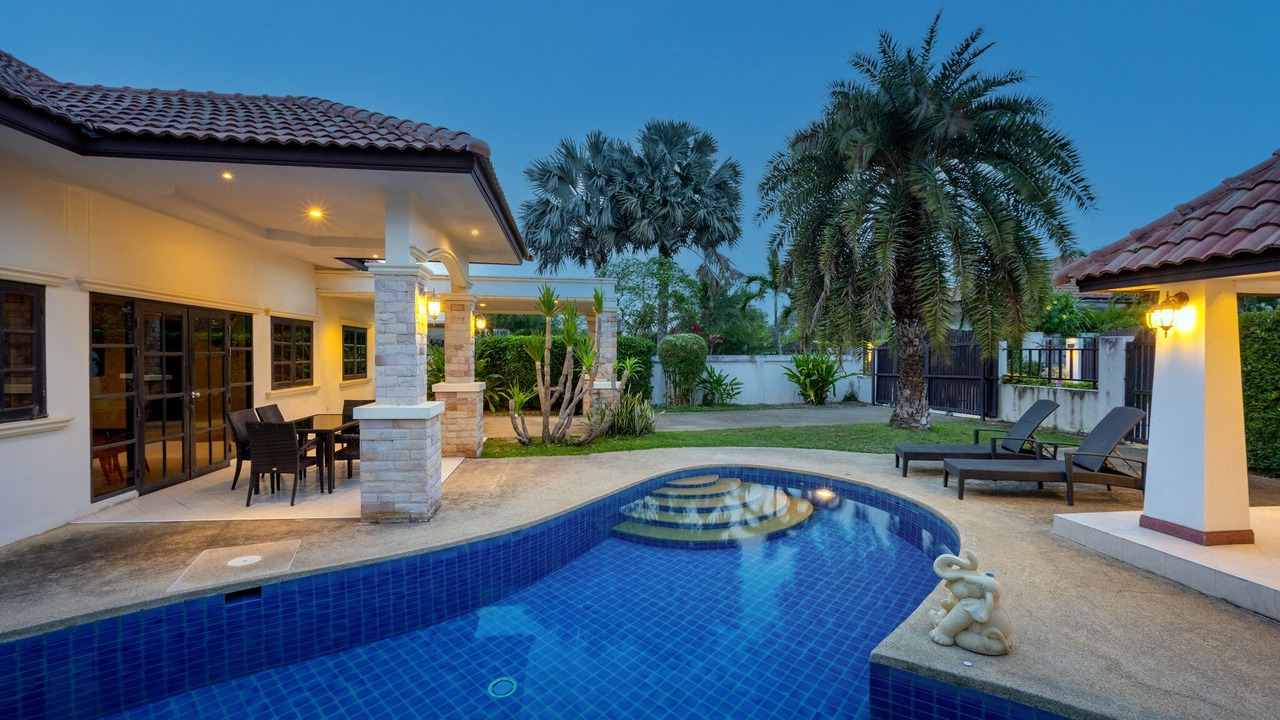 Photo of Outdoor in Hin Lek Fai