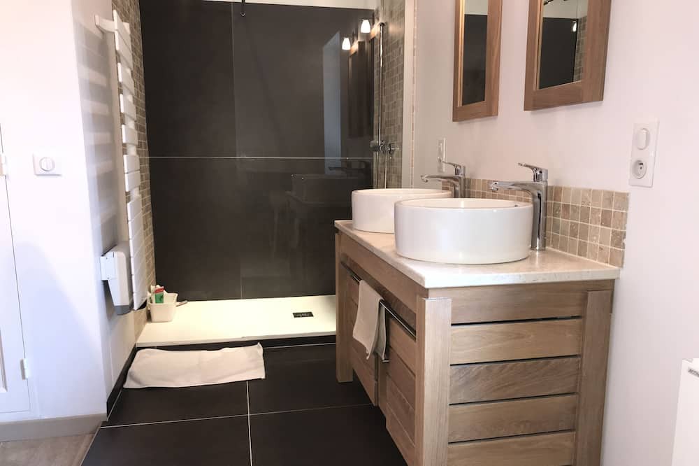 Photo of Bathroom in Les Baux-de-Provence