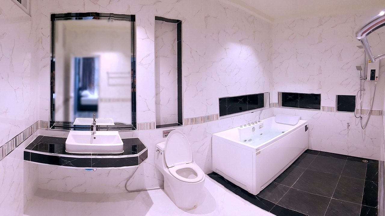 Photo of Bathroom in Hat Chao Samran