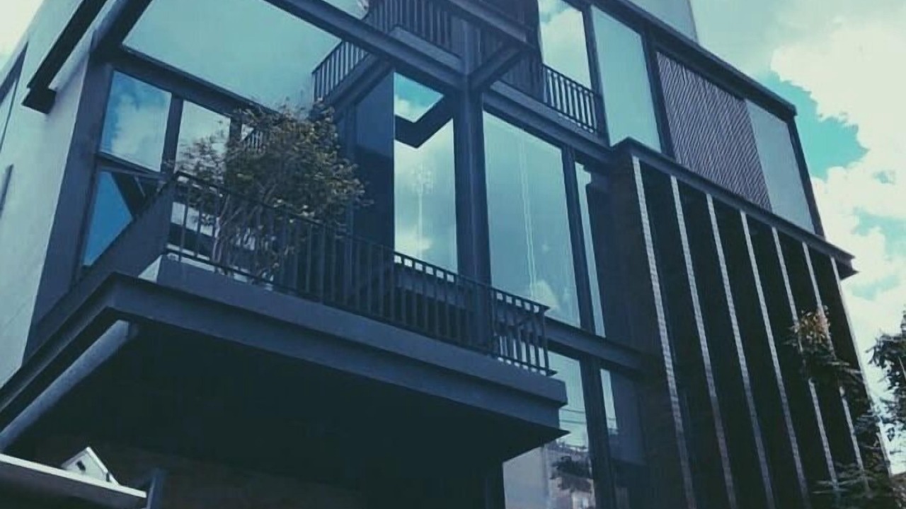 Photo of Outdoor in Samsen Nai