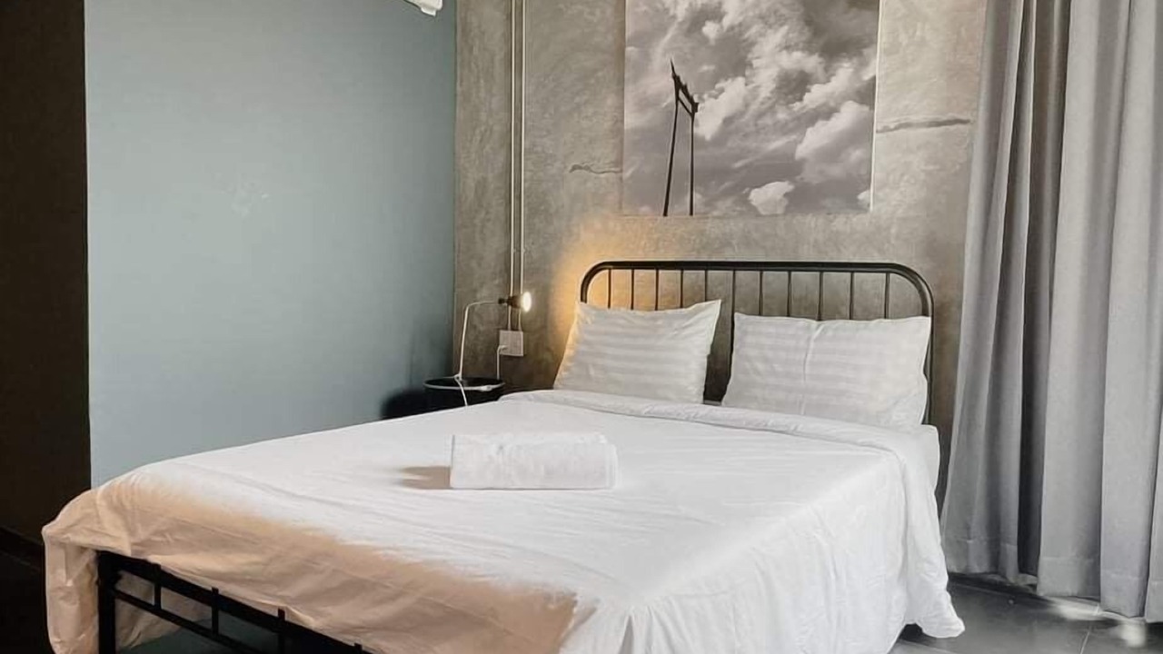 Photo of Bedroom in Samsen Nai