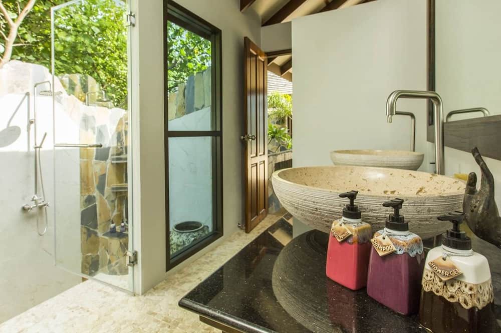 Photo of Bathroom in Nuea Khlong