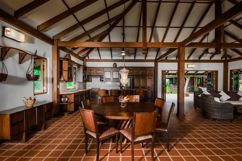 Photo of Livingroom in Nuea Khlong