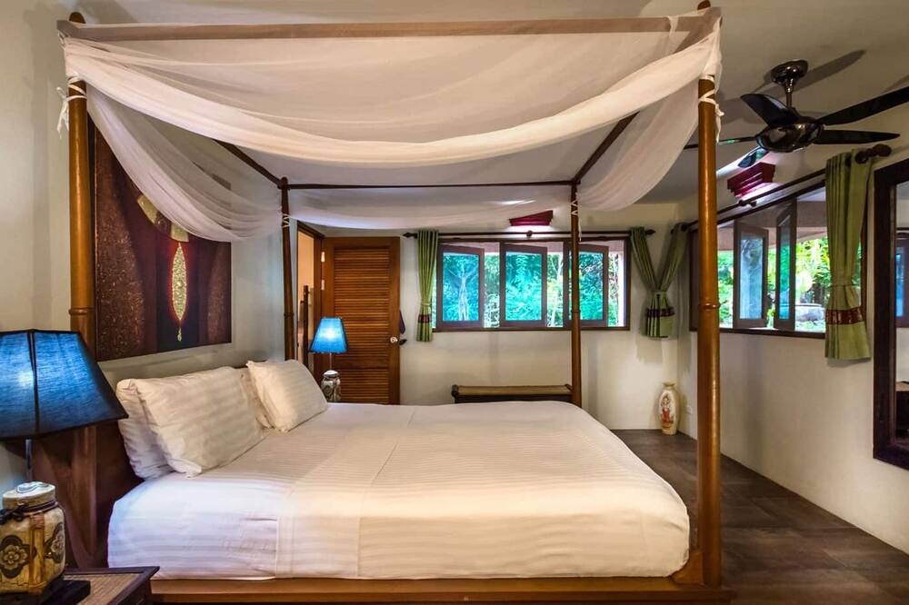 Photo of Bedroom in Nuea Khlong