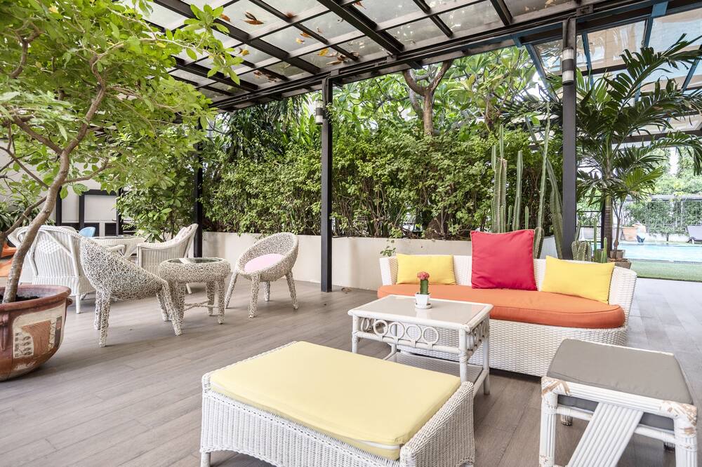 Photo of Patio Balcony in Samsen Nai