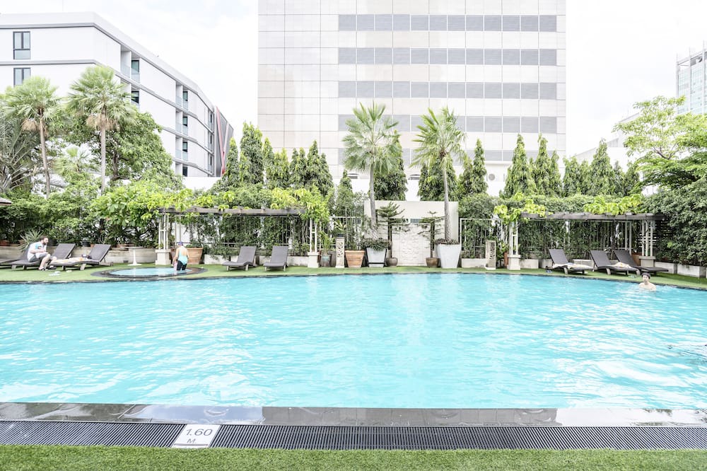 Photo of Outdoor in Samsen Nai