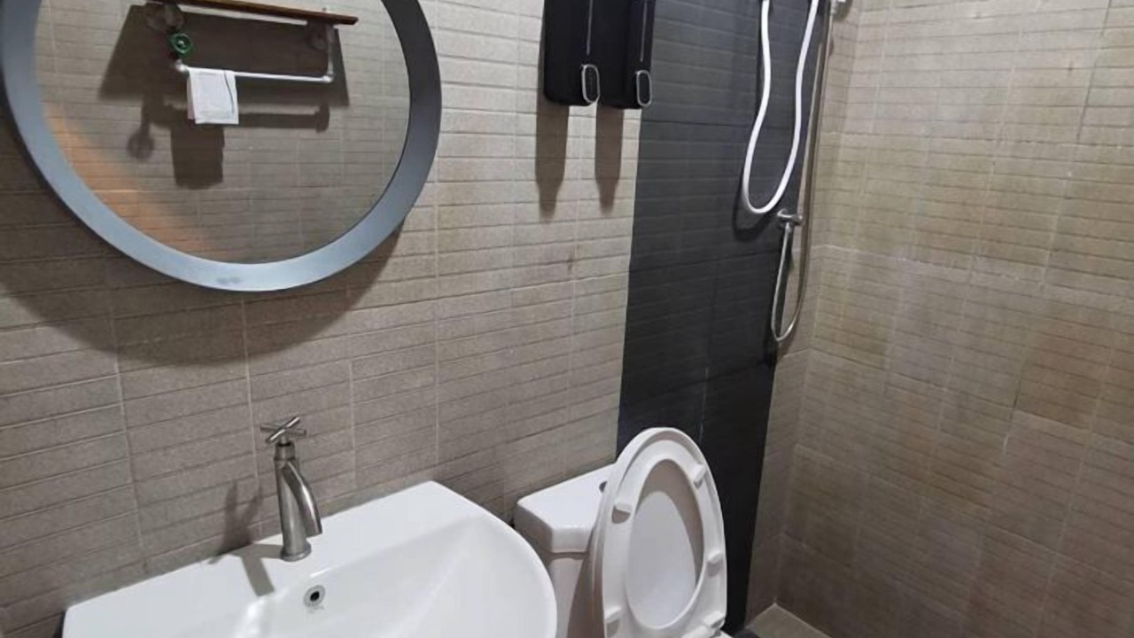 Photo of Bathroom in Pak Nam