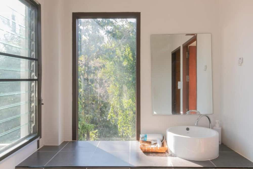 Photo of Bathroom in Mae Rim