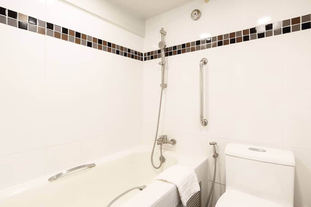 Photo of Bathroom in Chakkrawat