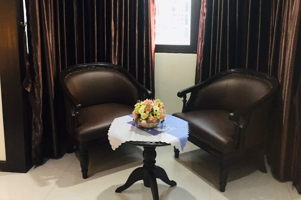 Photo of Livingroom in Ploenchit