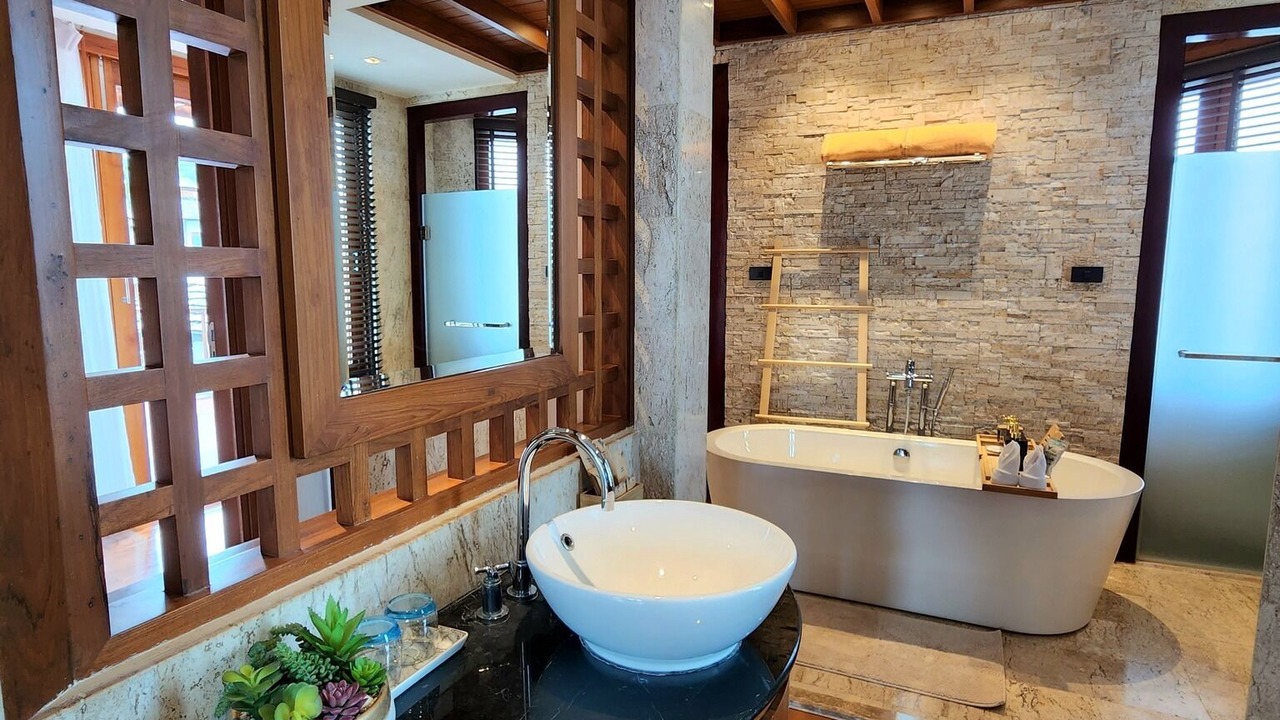 Photo of Bathroom in Khanom