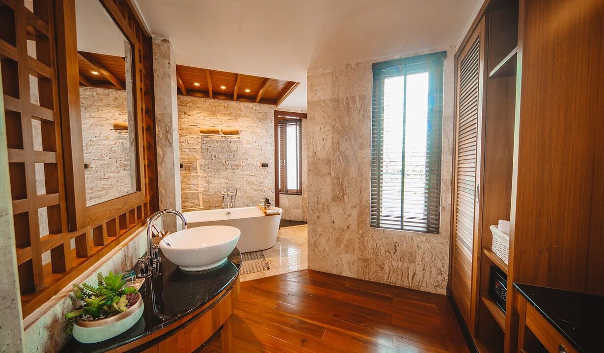 Photo of Bathroom in Khanom