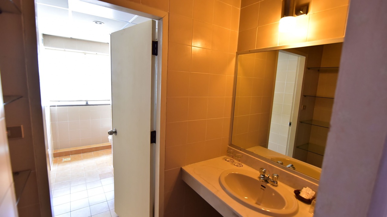 Photo of Bathroom in Trang