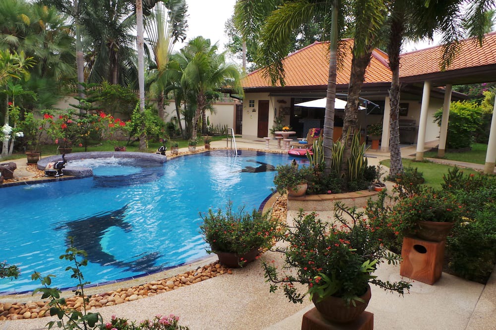 Photo of Outdoor in Nong Pla Lai