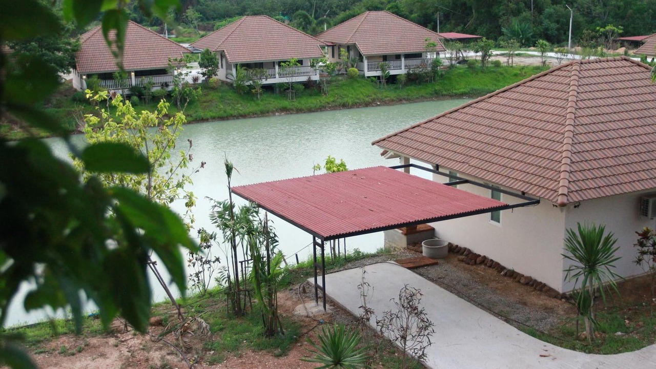Photo of Outdoor in Si Maha Phot