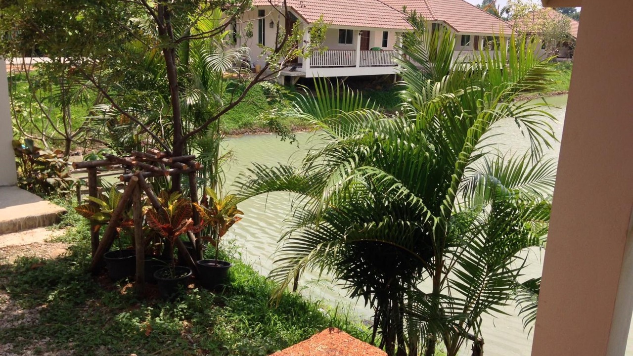 Photo of Outdoor in Si Maha Phot