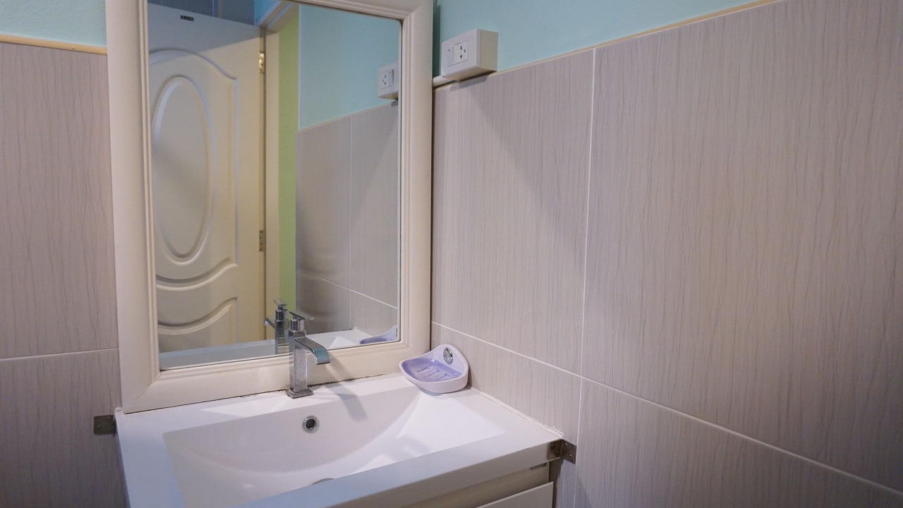 Photo of Bathroom in Nanai Road
