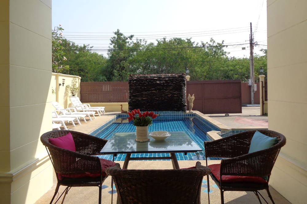 Photo of Patio Balcony in Na Kluea