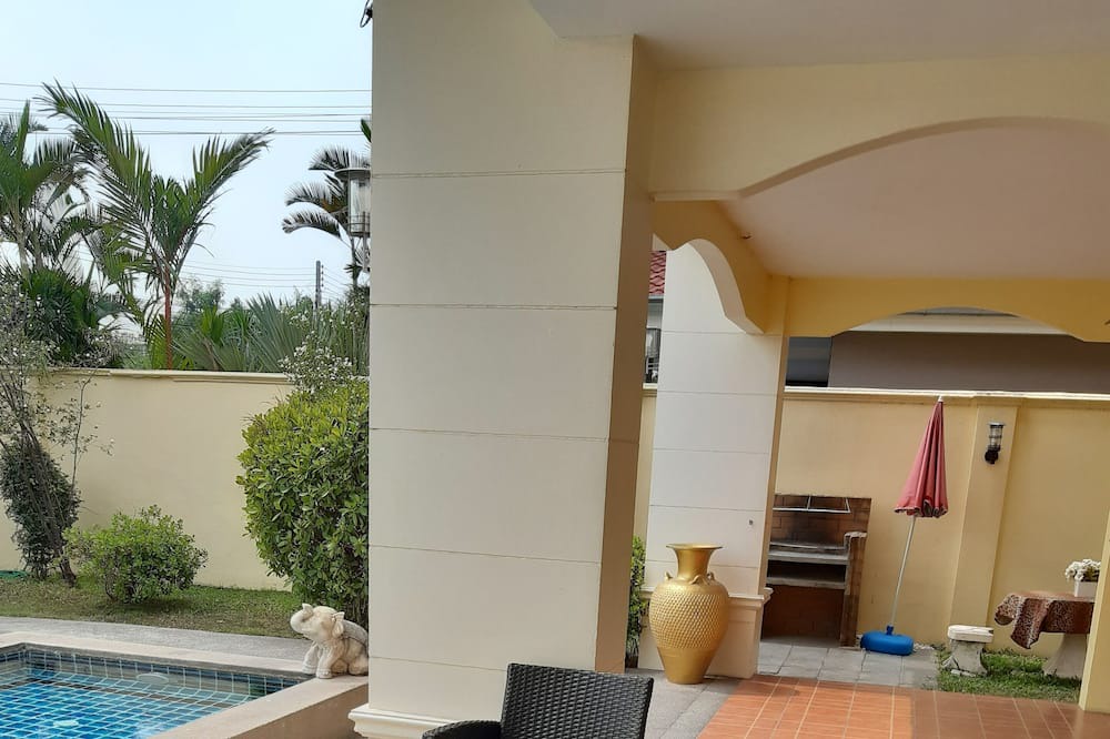 Photo of Outdoor in Na Kluea