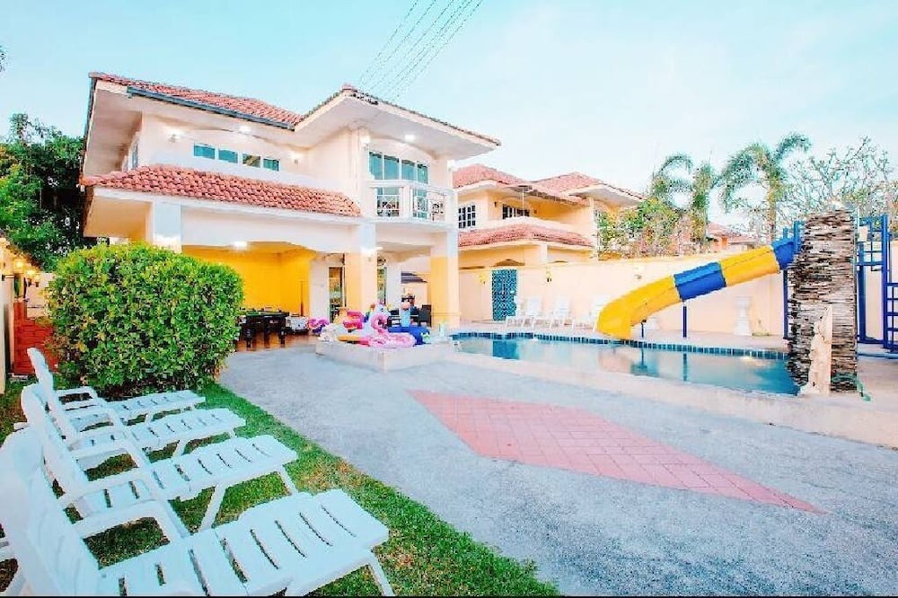 Photo of Outdoor in Na Kluea
