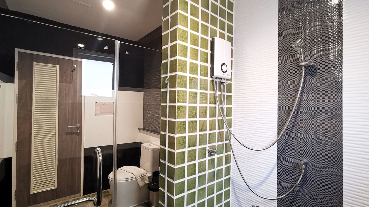 Photo of Bathroom in Hat Chao Samran