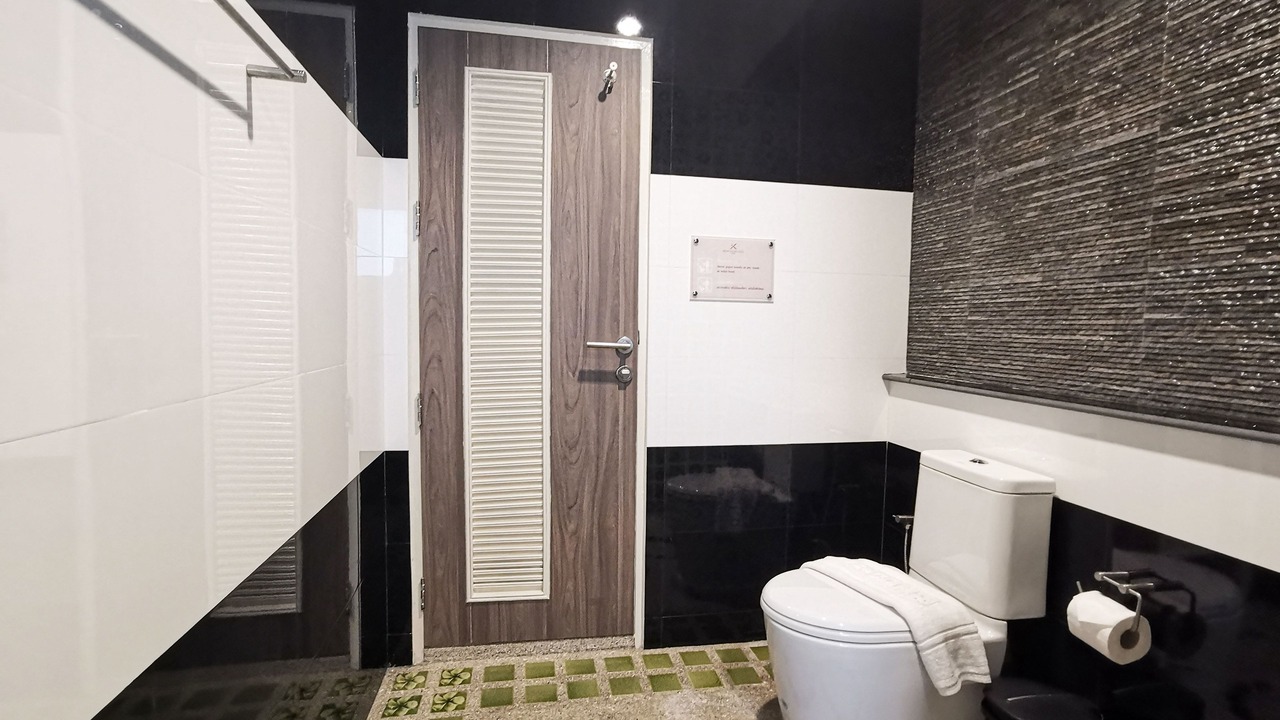 Photo of Bathroom in Hat Chao Samran