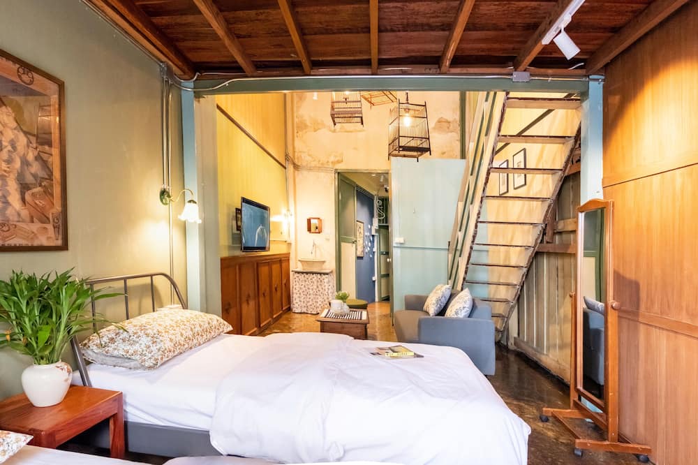 Photo of Bedroom in Pom Prap