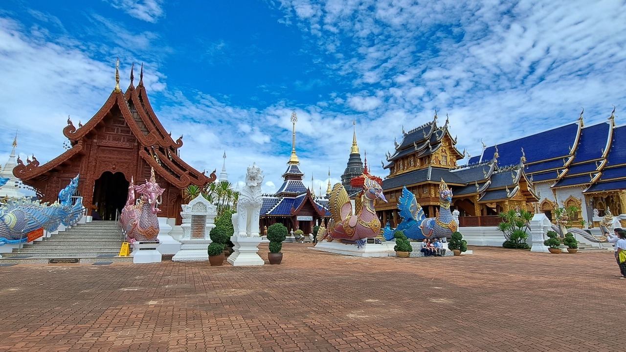 Photo of Others in Cho Lae