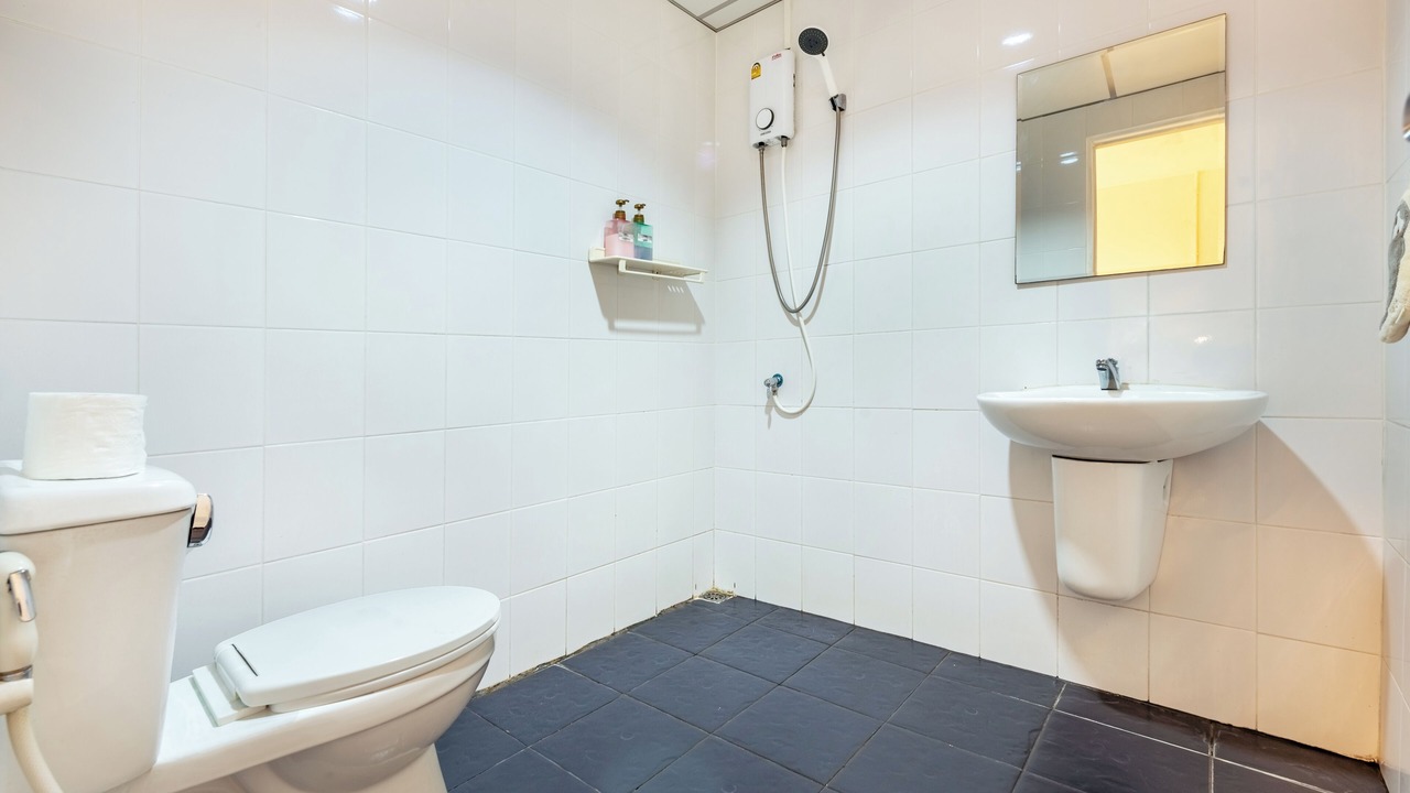 Photo of Bathroom in Don Muang