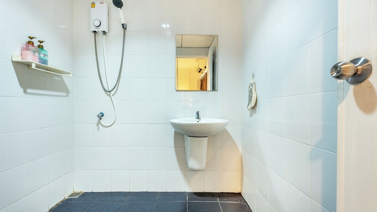 Photo of Bathroom in Don Muang