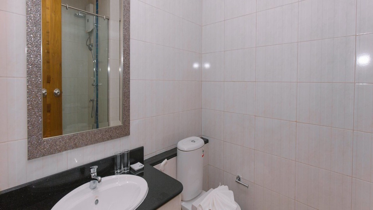 Photo of Bathroom in Pak Nam